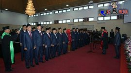 Suasana saat berlangsungnya prosesi pelantikan 25 anggota DPRD Kota Blitar terpilih.