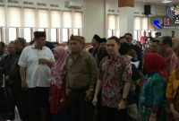 Persiapan kegiatan gladi bersih pelantikan anggota DPRD Kota Cimahi terpilih.