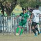 Pemain Persesa Sampang mencoba mengecoh pemain Suryanaga Connection Surabaya.