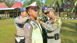 Kapolres Blitar (AKBP Anisullah M Ridha) saat cek kesiapan personel sebelum dilaksanakan Operasi Patuh Semeru 2019.