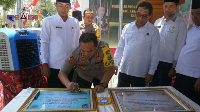 Rektor UTM Bersama Kapolres Bangkalan Resmikan Pos Pengamanan Terpadu