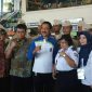 Pose bersama Kepala Dinas Perhubungan Provinsi Jawa Timur (Fattah Jasin).