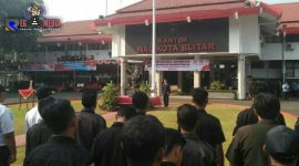 Plt Walikota Blitar pimpin upacara peringatan Harhubnas dan HUT PMI yang ke 74.