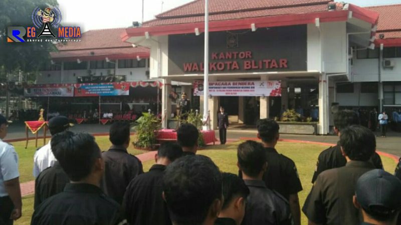 Plt Walikota Blitar pimpin upacara peringatan Harhubnas dan HUT PMI yang ke 74.