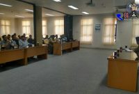 Suasana saat puluhan pelanggan pengguna air PDAM hearing di terima ketua sementara DPRD Kabupaten Blitar Suwito Saren Satoto.