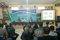 Kepala Desa Nagrog, Bandung (Gun Gun Suganda) saat menyampaikan sambutannya dihadapan para Kades Kabupaten Sampang. 
