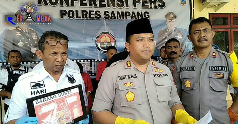 Kapolres Sampang (AKBP Didit Bambang Wibowo Saputra) saat gelar press release perdananya di Sampang.