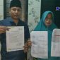 Istri Erliyanto didampingi kuasa hukumnya Subaidi SH saat melakukan pengaduan di kantor LBH Pusara, terkait gugatan pengembalian uang gagal sewa lahan terhadap PT Garam 2 Pamekasan.