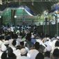 Suasana saat berlangsungnya acara haul akbar KH. Abd. Malik Baidhowi yang ke 24, tampak ribuan alumni dan simpatisan padati halaman Pon-Pes Al Ihsan Jrangoan, Omben. 