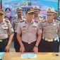 Kapolres Bangkalan (AKBP. Rama Samtama Putra) didampingi Wakapolres Bangkalan (Kompol Hendy Kurniawan) dan Kasat Lantas Polres Bangkalan (AKP. M. Ardi Wibowo). 