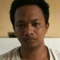 Terlihat pasrah tersangka saat di amankan aparat kepolisian