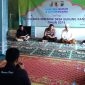 Rombongan Polres Sampang saat melaksanakan istighosah di Masjid Darus Salam Gunung Rancak.