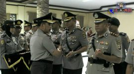 Kapolda Gorontalo Irjen Pol Drs. Rachmad Fudail saat memimpin serah terah jabatan para pejabat Polda Gorontalo dan Kapolres jajaran.