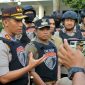 Kapolres Lumajang (AKBP. M. Arsal Sahban) dan Bupati Lumajang (Thoriqul Haq) saat diwawancara awak media.