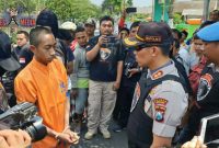 Kapolres Lumajang (AKBP. Muhammad Arsal Sahban) pimpin langsung rekonstruksi aksi pembegalan yang dilakukan dua pemuda di Lumajang.