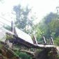Kondisi jembatan sangat memprihatinkan