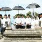 Bupati Sampang (H. Slamet Junaidi) dan Wakil Bupati Sampang (H. Abdullah Hidayat) didampingi Forkopimda Sampang saat berziarah ke Makam Rato Ebu.