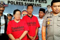 Konferensi Pers; Kapolres Sampang (AKBP.  Didit Bambang Wibowo Saputra)  mengintrogasi langsung terduga bandar dan kurir sabu-sabu asal Banyuates, Sampang. 