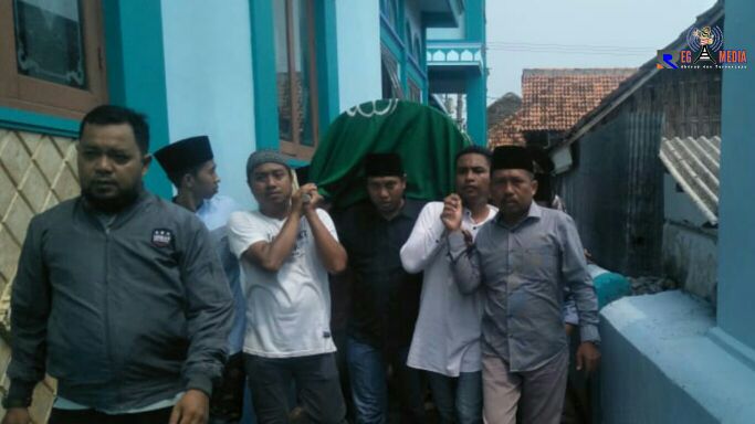 Nizar Zahro Dikebumikan Dikomplek Pemakaman Sunan Cendana