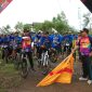 Wabup Sampang dan DPRD Jatim didampingi Panitia melepas peserta
