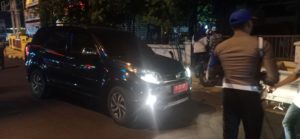 Gelar Operasi Cipkon, Polantas Sampang Tilang Mobdin Berplat Hitam