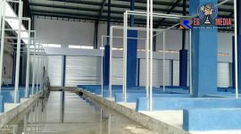 Tampak lantai Pasar Sentol Kedungdung tergenang air. 