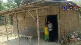 Kondisi rumah Abd. Malik warga Jl. Pahlawan, Sampang,  memprihatinkan. Rumah bertembok anyaman bambu. 