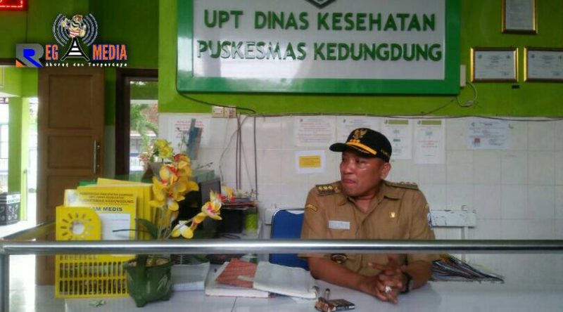 Bupati Sampang (H. Slamet Junaidi) saat sidak ke Puskesmas Kedungdung. 
