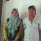Korban Kekerasan Dalam Rumah Tangga  (Hosiyah) didampingi  Koordinator Tim Investigasi Jatim Corruption Watch  wilayah Kecamatan Sampang Kota (Rofik).