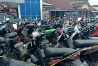 Puluhan motor bodong diamankan di Mapolres Bangkalan. 