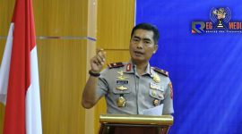 Kapolda Gorotalo (Brigjen Pol Drs Wahyu Widada,  M. Phil)  sebelum pindah tugas. 