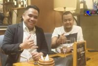 Pengacara ternama (Acong Latif) bersama Direktur Utama PT. Rega Media Universal  (Mohammad Fauzan) di kawasan Kemang, Jakarta Selatan.