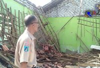 Ruang kelas SDN Gunung Kesan 1 yang ambruk beberapa waktu lalu. 