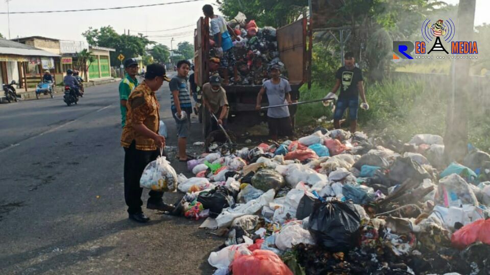 Cegah Tumpukan Sampah, Bupati Bangkalan Intruksikan OPD Kirim Personel Bantu DLH