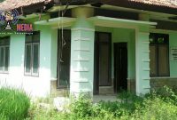 Poskesdes di Dusun Ngor Bungor Desa Tragih Kecamatan Robatal Sampang Madura yang tidak ditempati. 