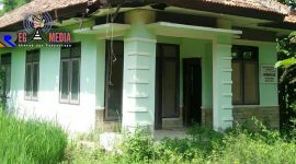 Poskesdes di Dusun Ngor Bungor Desa Tragih Kecamatan Robatal Sampang Madura yang tidak ditempati. 