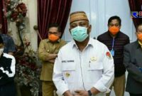 Gubernur Gorontalo (Rusli Habibi) umumkan warga Kab. Bone Bolango yang positif Covid-19.
