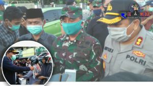 Antisipasi Covid-19 Dalam Zona Hijau, Forkopimda Sampang Bagi-Bagi Masker