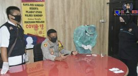 Kapolres Sumenep (AKBP Deddy Supriadi) saat dilakukan pemeriksaan rapid test. 