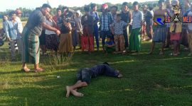 Jasad korban (SF) terkapar di lapangan Lengser, Desa Dharma Camplong, Kecamatan Camplong, Sampang. (TKP, red).