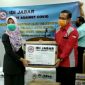 IDI Jawa Barat saat memberikan bantuan APD di RSUD Cibabat Kota Cimahi. 