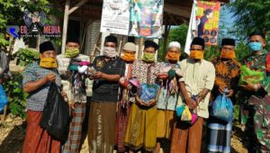 Cegah Covid-19, Pemdes Morbatoh Bagikan 3.500 Masker Ke Warganya