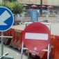 Terlihat sejumlah jalan protokol di Kota Cimahi telah ditutup.