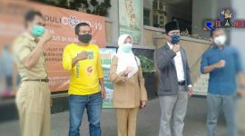 Pose bersama anggota Komisi IV DPRD Cimahi dengan salah satu pemilik perusahaan didepan RSUD Cibabat. 