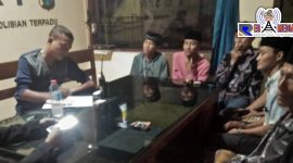 Tegas; pihak Polsek Robatal melakukan pemeriksaan kepada beberapa pemuda yang videonya viral terlibat baku hantam.