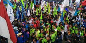 Pemerintah Dinilai Tidak Bertanggung Jawab Jika RUU Omnibus Law Terus Dipaksakan