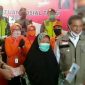 Menteri Sosial RI (Juliari P. Batubara) tinjau langsung penyerahan Bantuan Sosial Tunai (BST) di Kota Cimahi. 