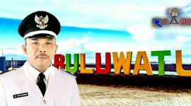 Kepala Desa Buluwatu (Irfan Rahman). 
