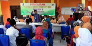 Kades Palenggian Salurkan BLT Dana Desa Kepada 375 Kepala Keluarga