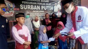 Perguruan Pencak Silat Surban Putih Santuni Anak Yatim